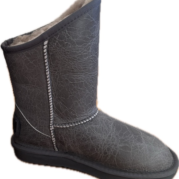 Australia Luxe Collective Star-Studded Gray Boots